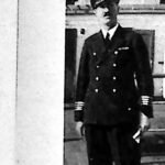 Kapitan marynarki handlowej w mundurze, portret z 1935 roku.