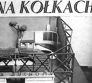 Model ruchomego teatru Andrzeja Pronaszki z obrotową widownią