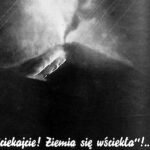Nocne zdjęcie wybuchającego wulkanu ze słupem dymu i ognia.