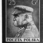 Polski znaczek pocztowy z portretem Marszałka Józefa Piłsudskiego, wydanie żałobne 1935