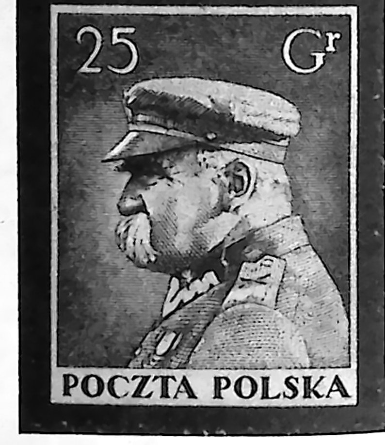 Polski znaczek pocztowy z portretem Marszałka Józefa Piłsudskiego, wydanie żałobne 1935